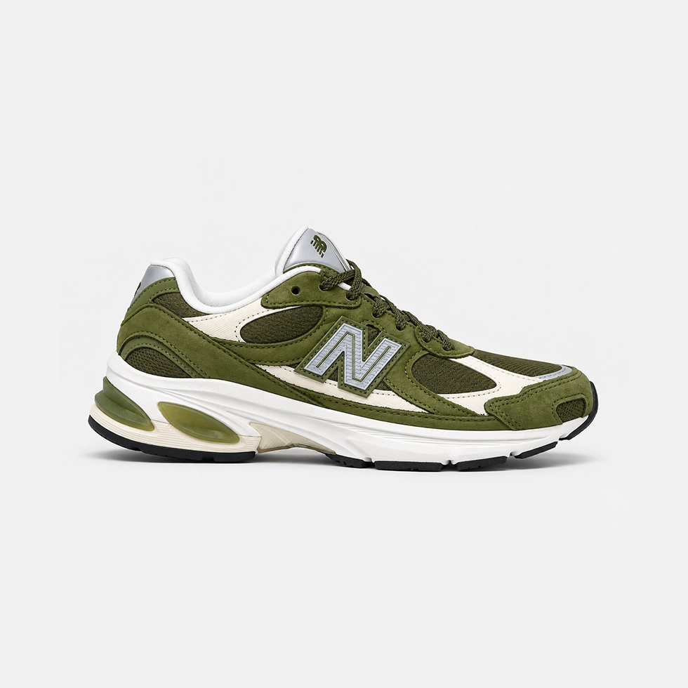 new balance 2010 green white 1 New Balance 2010 - Image 1